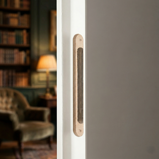 Past elk type deurbeslag op een opdekdeur?