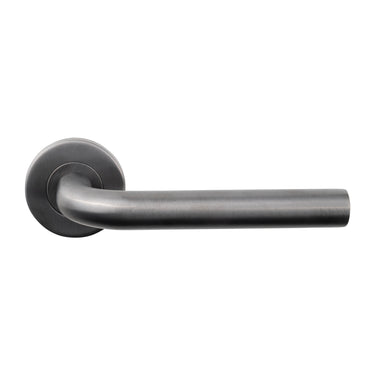 Oristano deurklink Gun Metal PVD gecoat met rond rozet